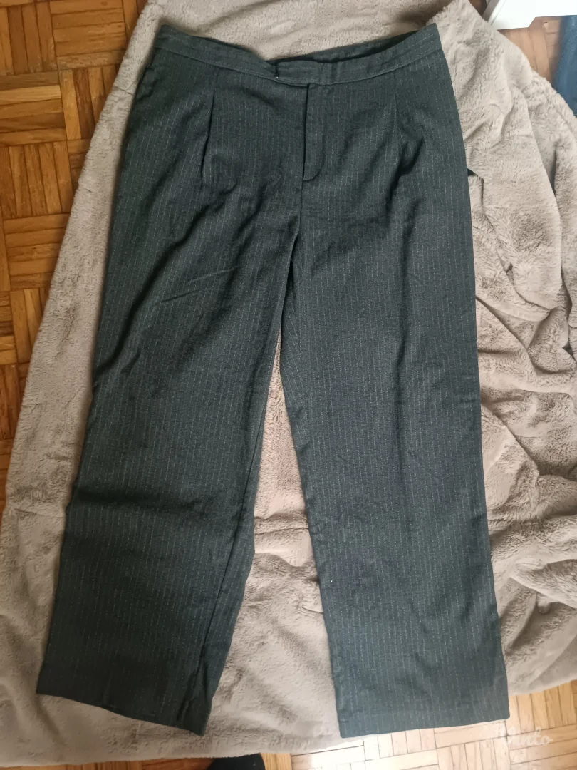 Pantalone vel 46 tamno sive