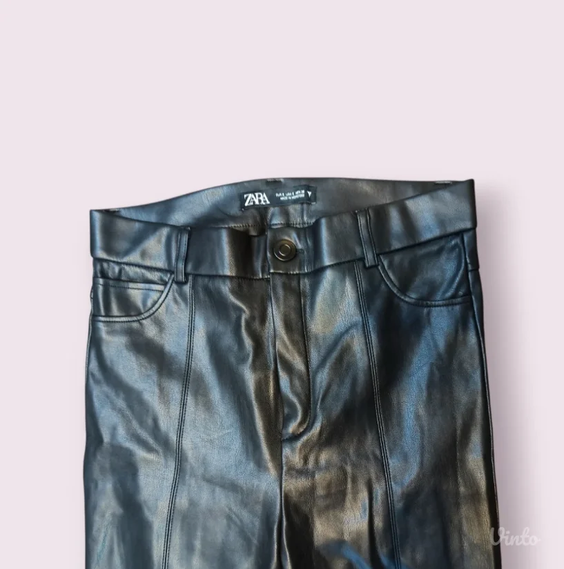 Zara kožna pantalone