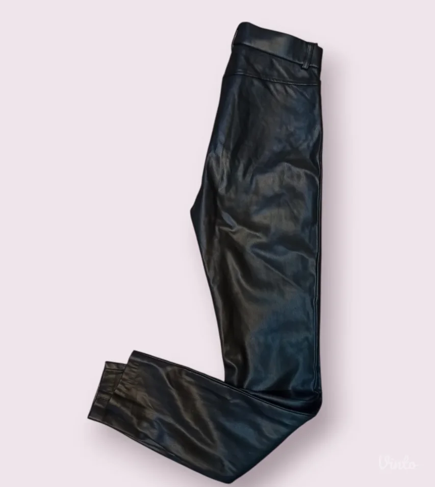 Zara kožna pantalone