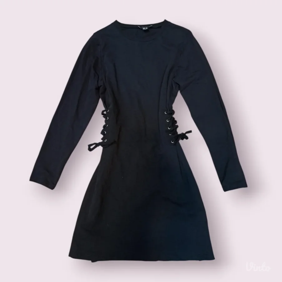 Haljina sa pertlanjem sa strane