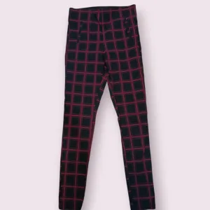 Karirane pantalone