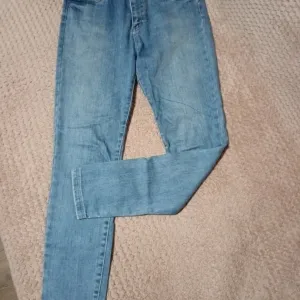 Plave ženske farmerke