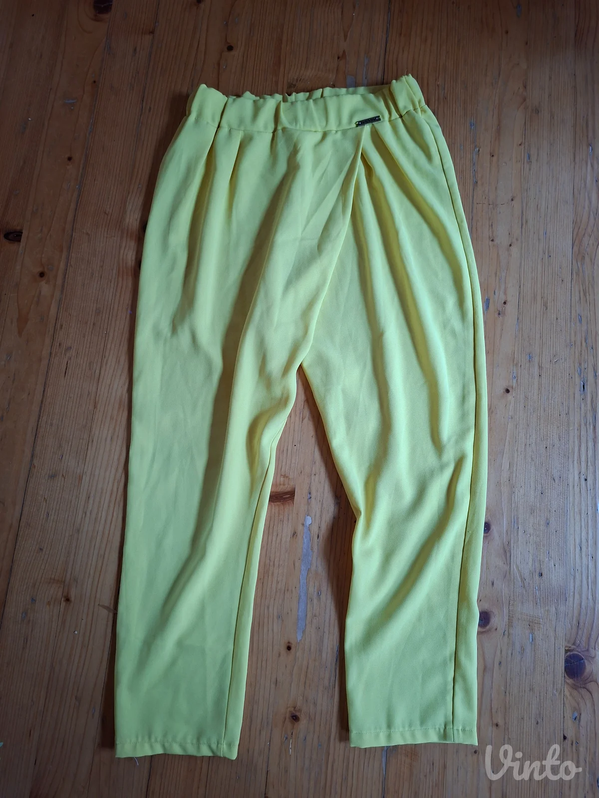 Letnje zute pantalone