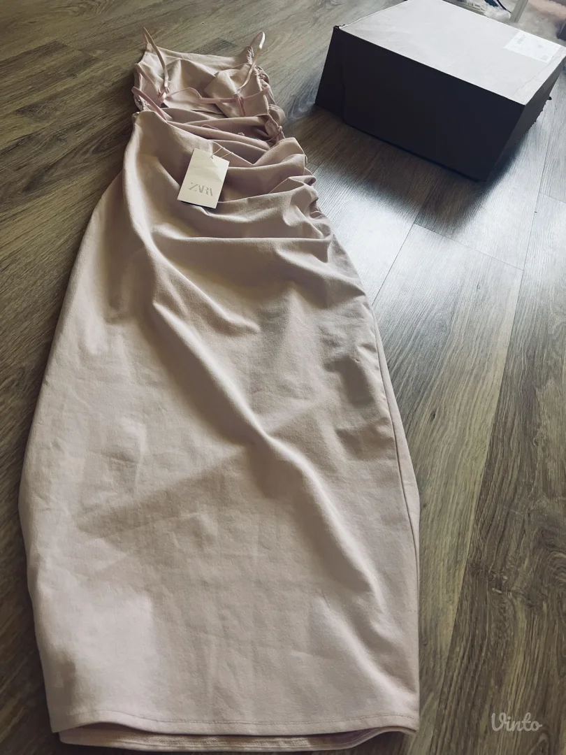 Zara duga haljina skroz otvorenih ledja/NOVO