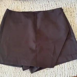 Braon skort NOVO