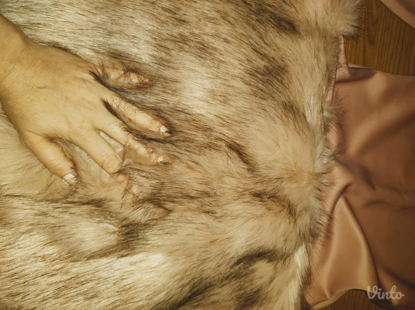 Roza Haljina sa krznom