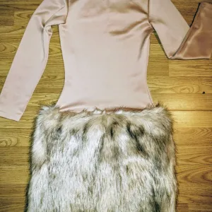 Roza Haljina sa krznom