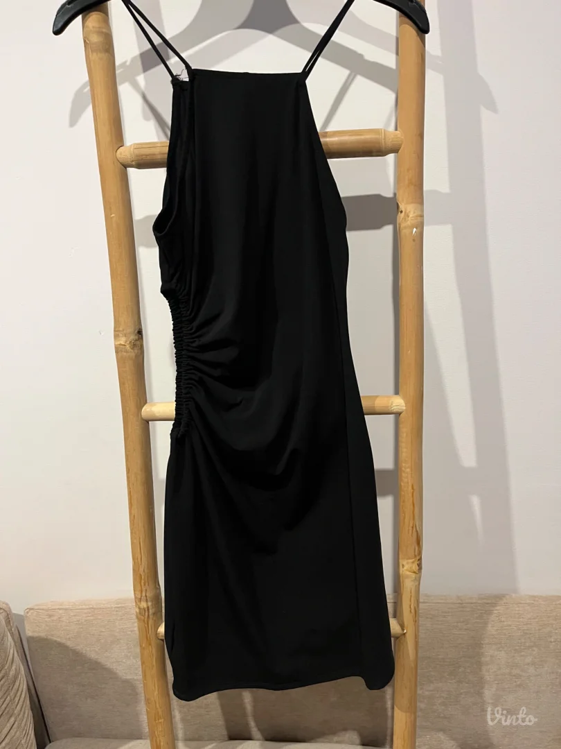 Pull&Bear crna haljinica