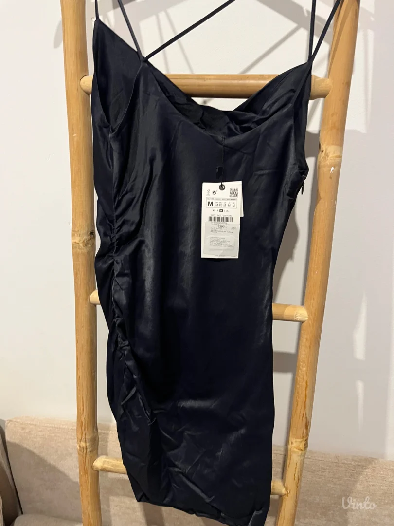 Zara asimetricna crna haljina