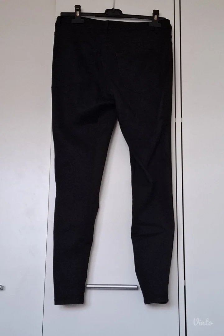 Waikiki crne pantalone