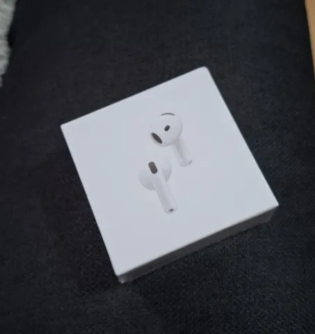 AirPods 4