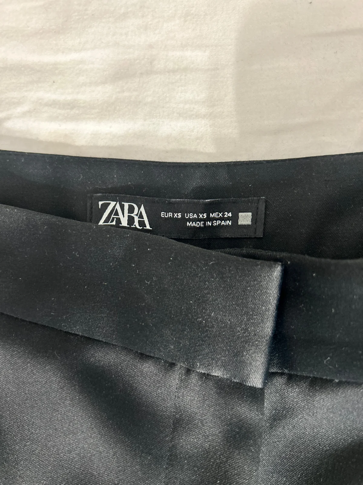 Zara pantalone