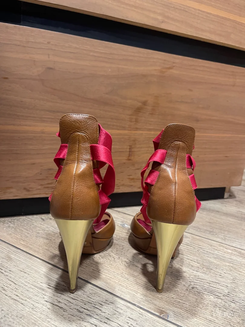 SHY Brend Roze- Braon Stikle