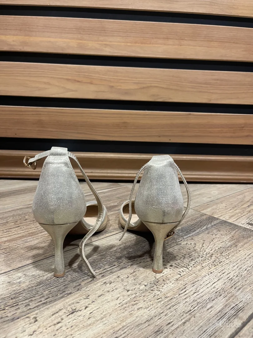 Sjajno Zlatne Stikle