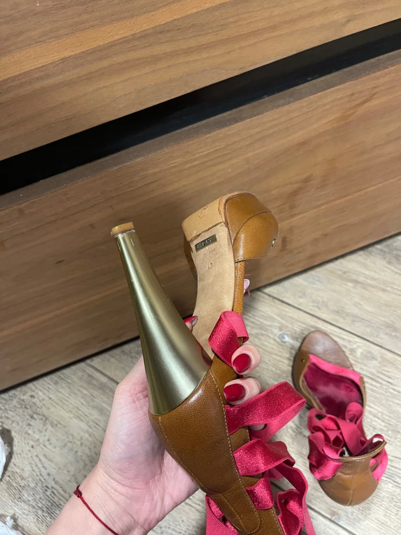 SHY Brend Roze- Braon Stikle