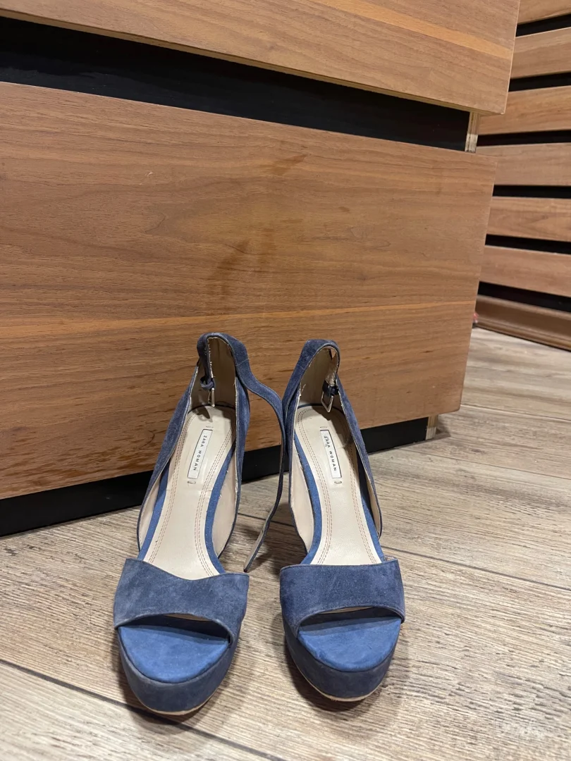 Zara Pastelno Plave Stikle