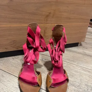 SHY Brend Roze- Braon Stikle