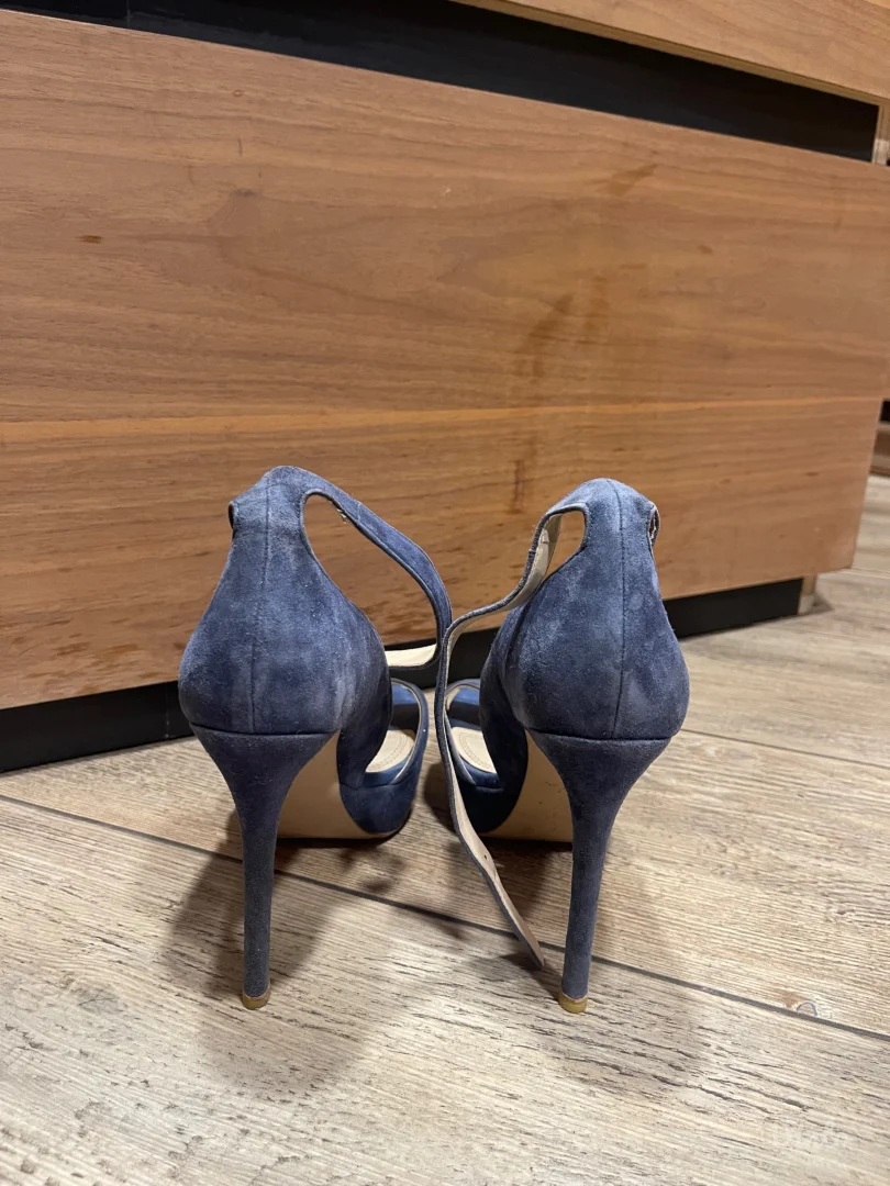 Zara Pastelno Plave Stikle