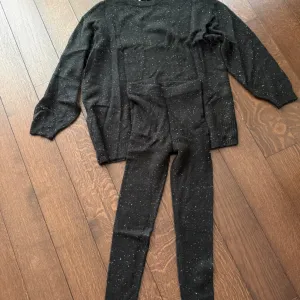 Zara pleteni komplet