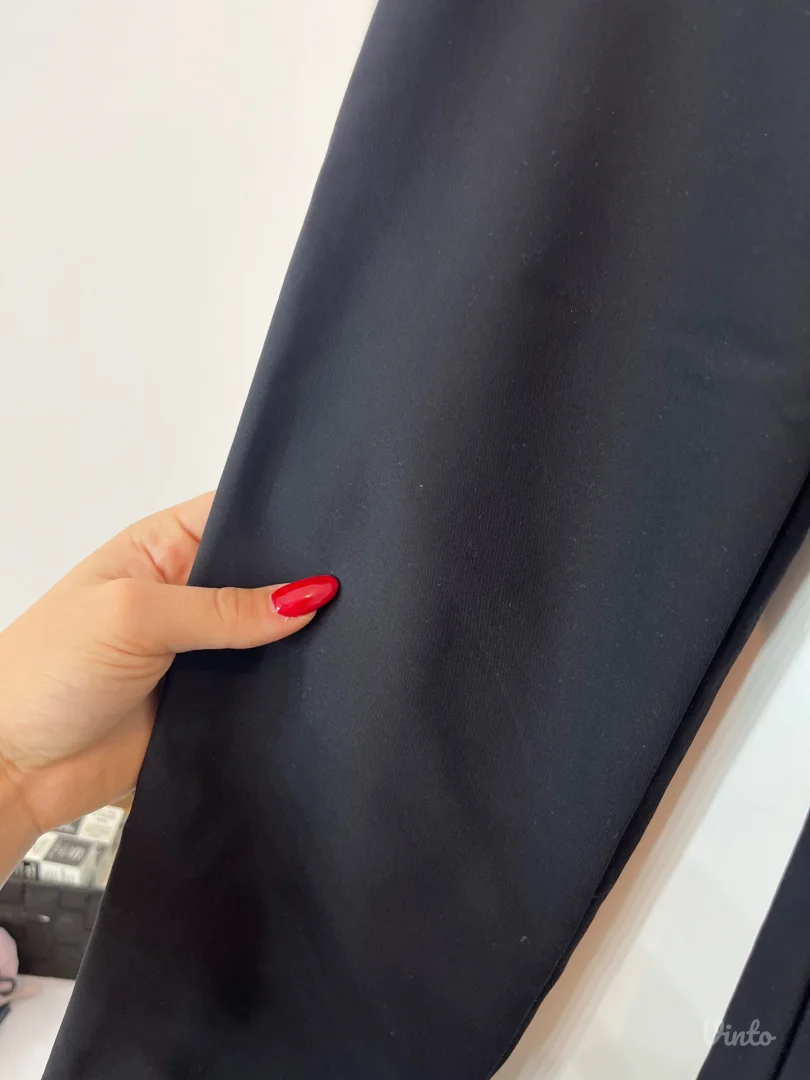 Zenske crne pantalone