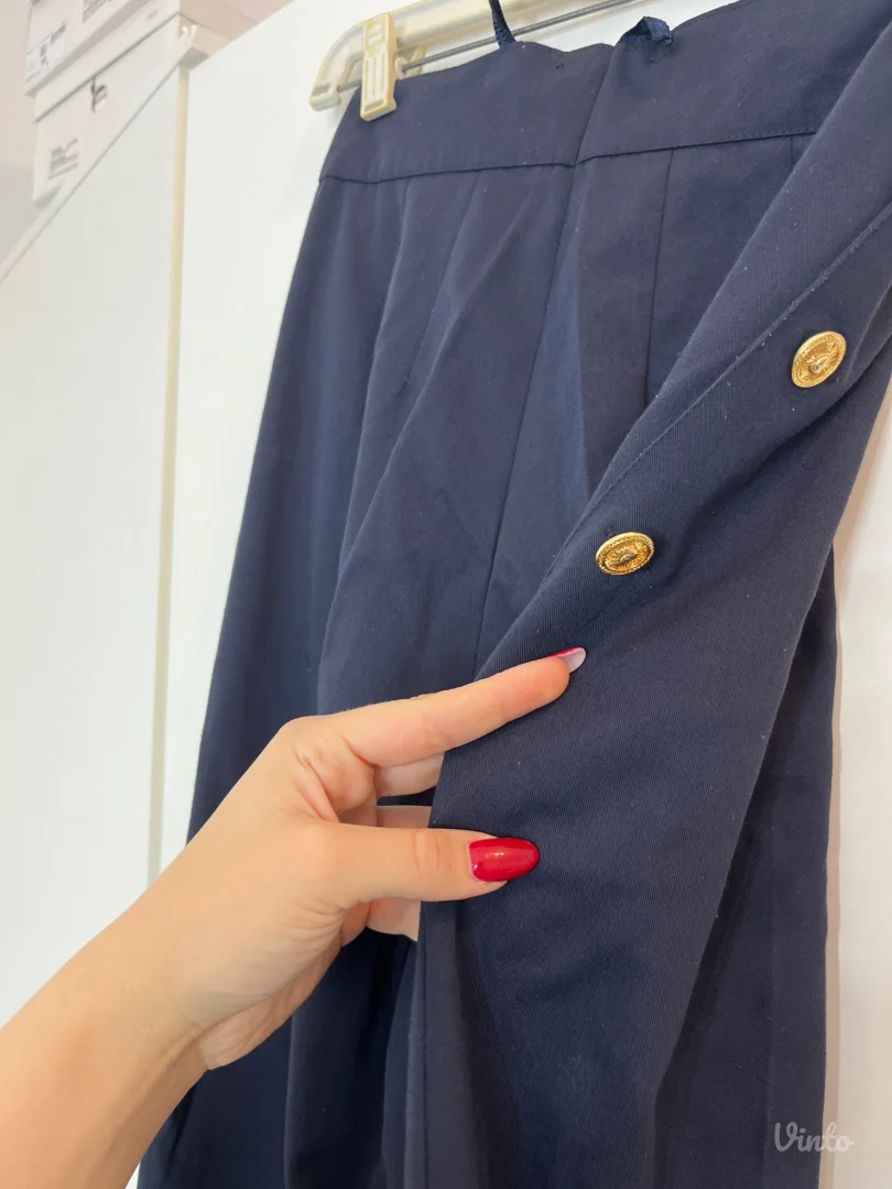 Teget duboke pantalone