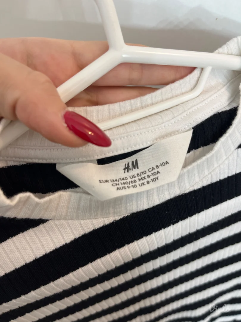 Crno Beli krop top na duge rukave