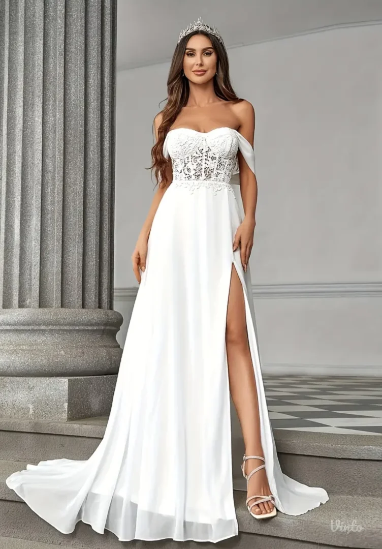 Svečana bela haljina / moguća venčanica