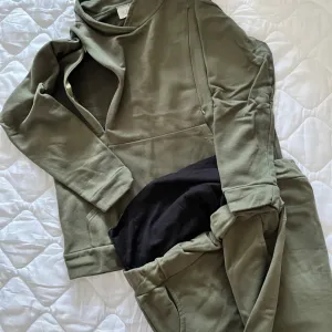 YoMama trudnička trenerka