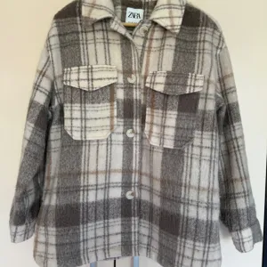 Zara- overshirt