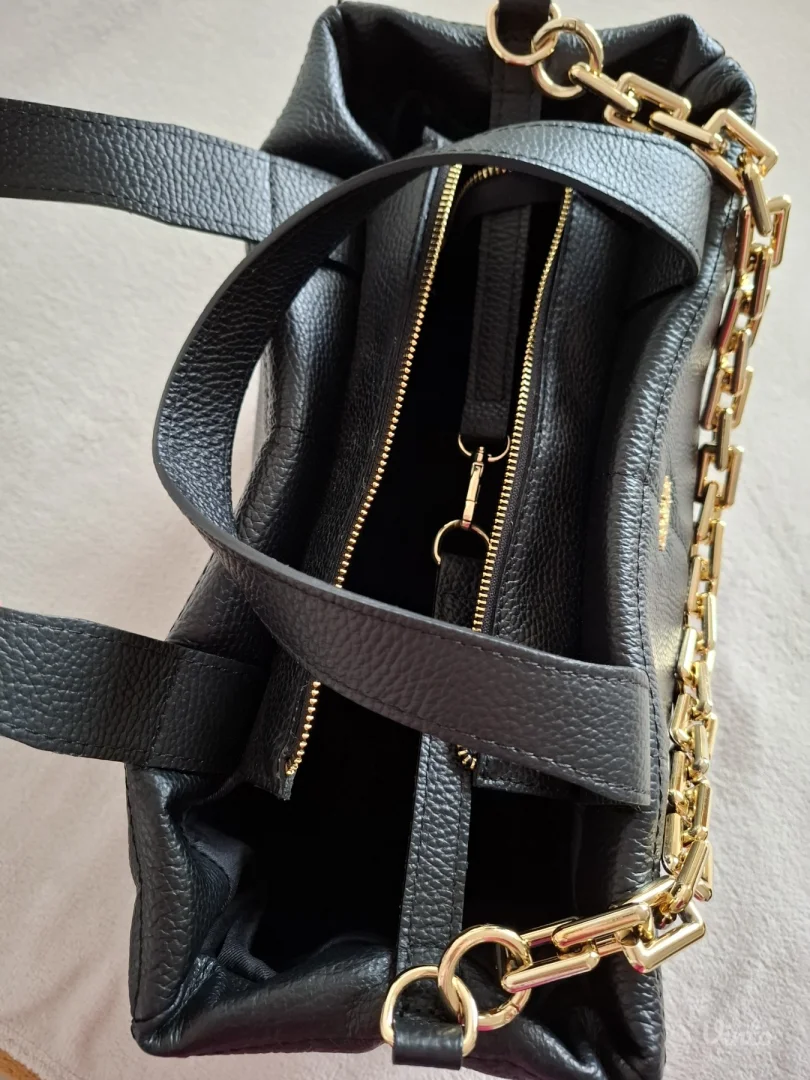 Uggari crna kožna torba NOVO