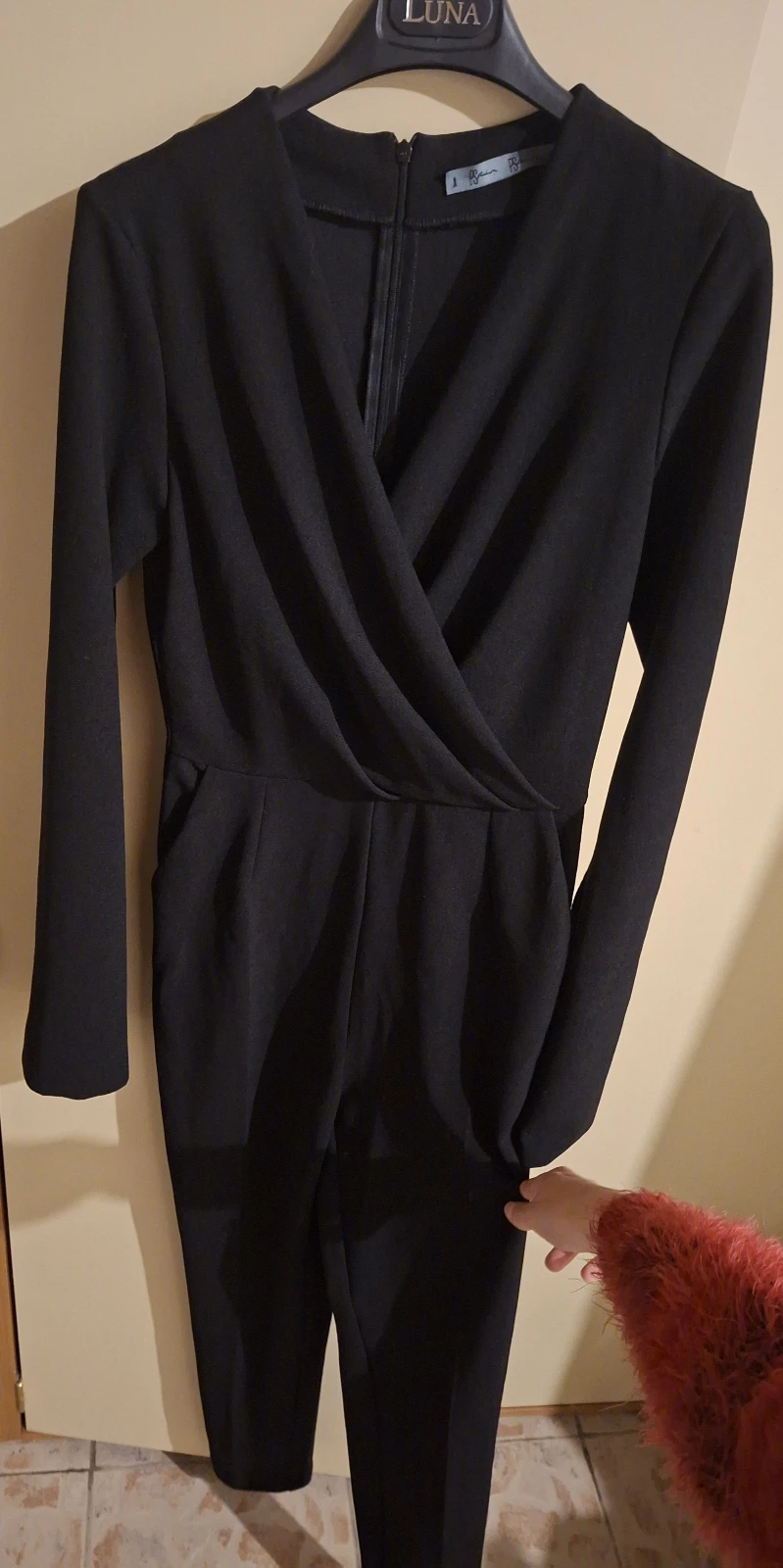 PS fashion crni elegantni kombinezon