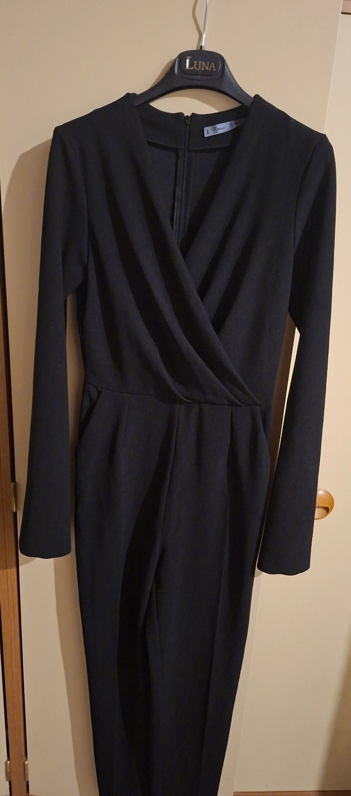 PS fashion crni elegantni kombinezon