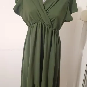 Lagana vecernja haljina