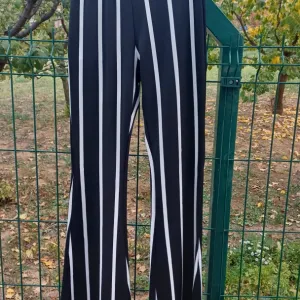 Zvoncare crno-bele S-M