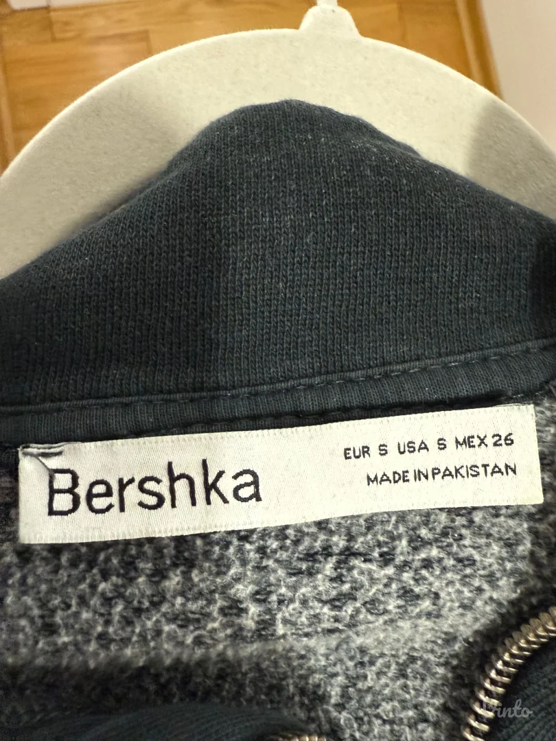 Bershka duks