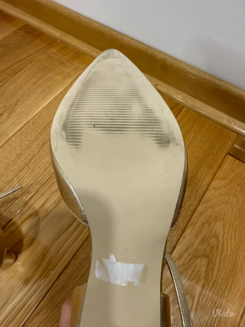 Zlatne štikle sa cirkonima