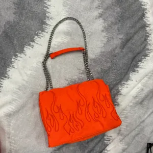 Bershka torbica