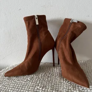 Steve Madden cizmice