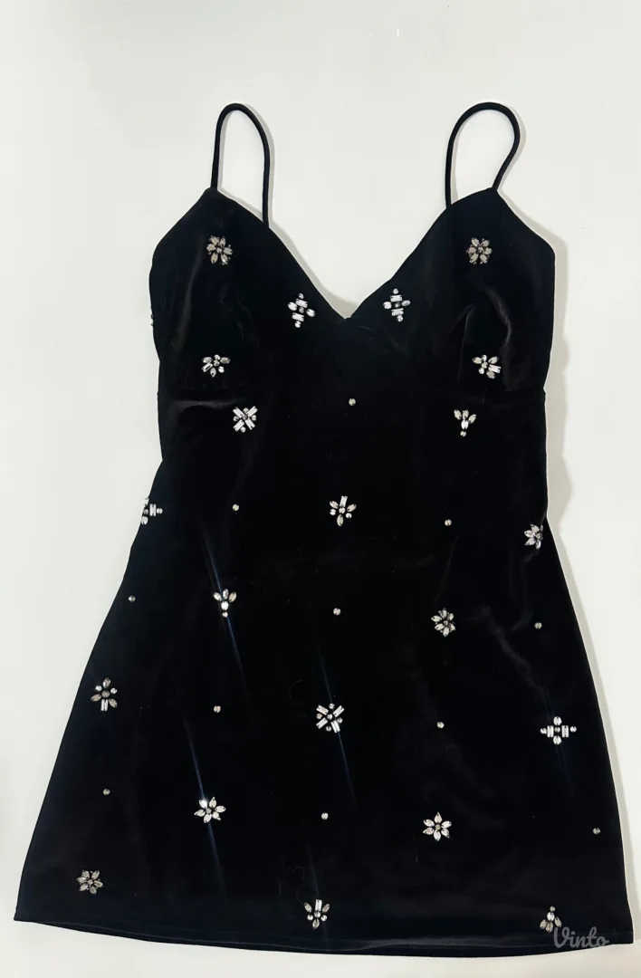 Crna haljina sa cirkonima