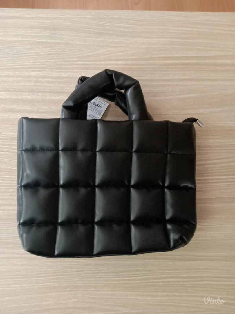 Prošivena torbica.Lc Waikiki.Novo!