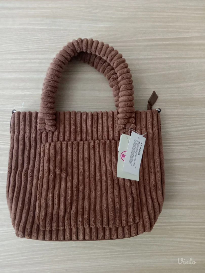 Plišana torba.Deichman.Novo!