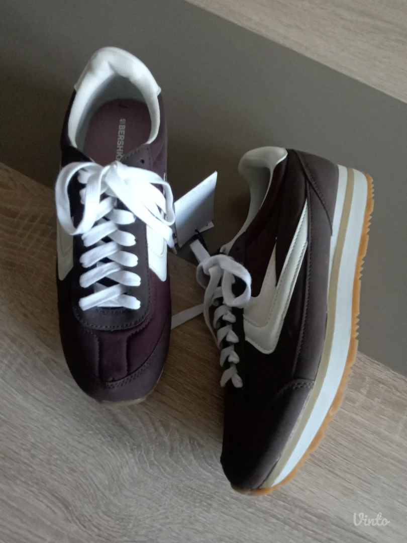 Patike.Bershka.Novo!