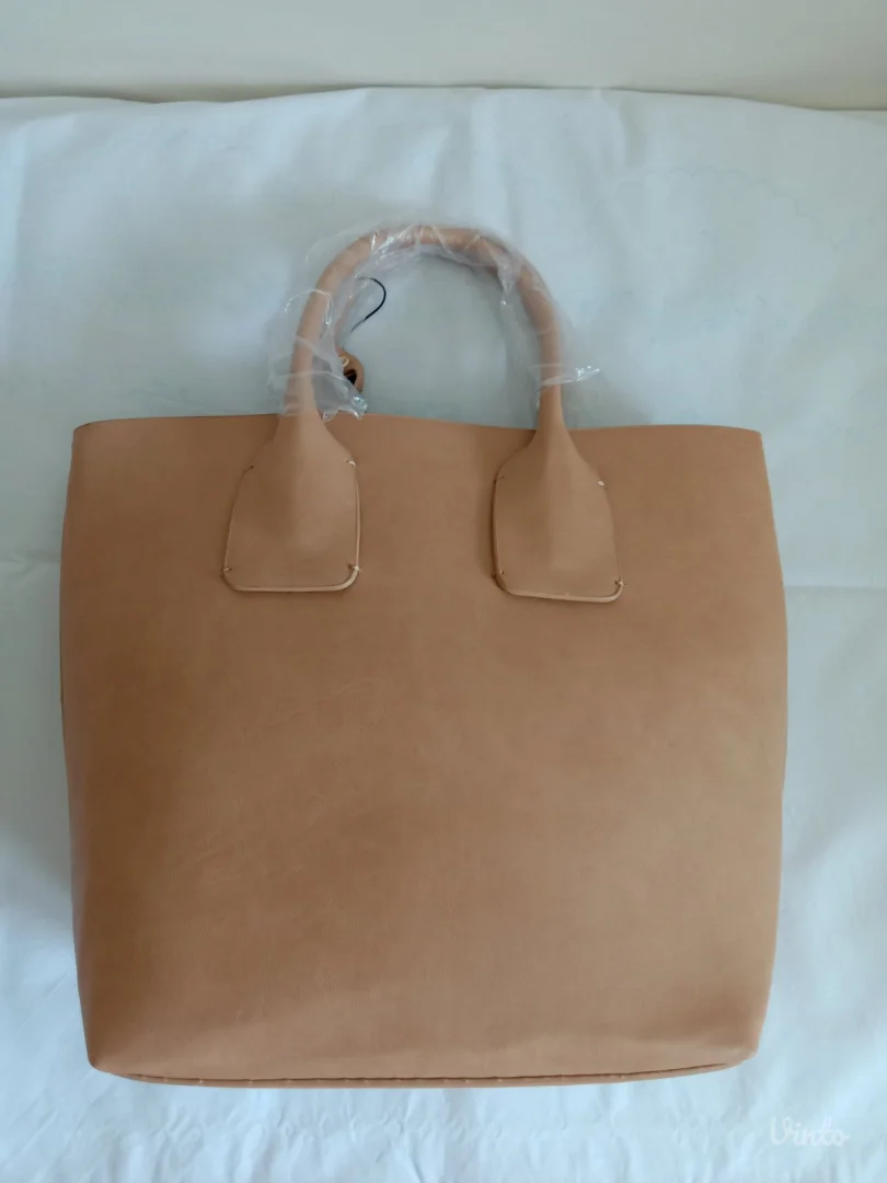 Kvalitetna torba.P.S.Fashion.Novo!