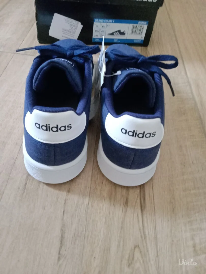 Patike za dečaka.Adidas.Novo!