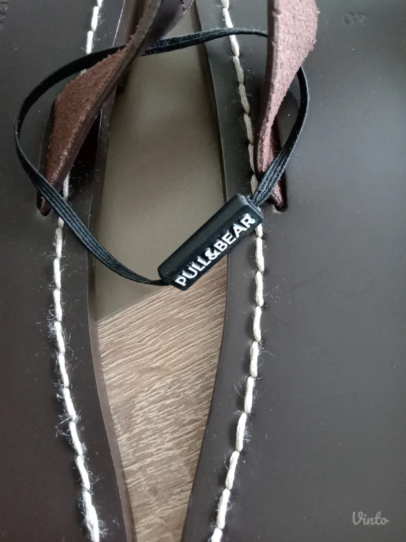 Kožne sandale.Pull&Bear.Novo!