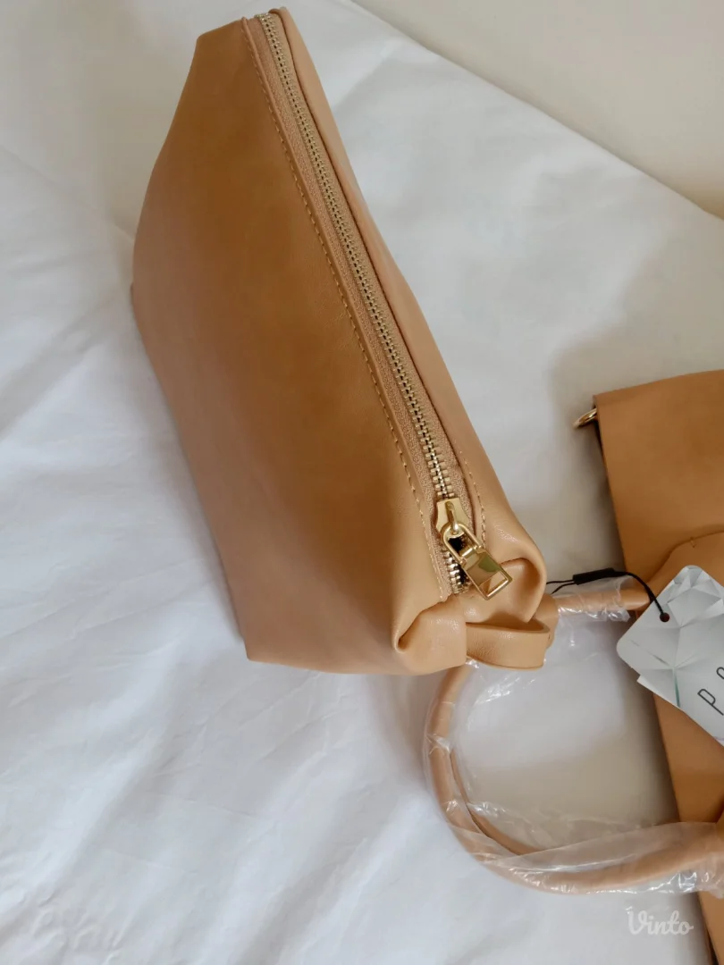 Kvalitetna torba.P.S.Fashion.Novo!