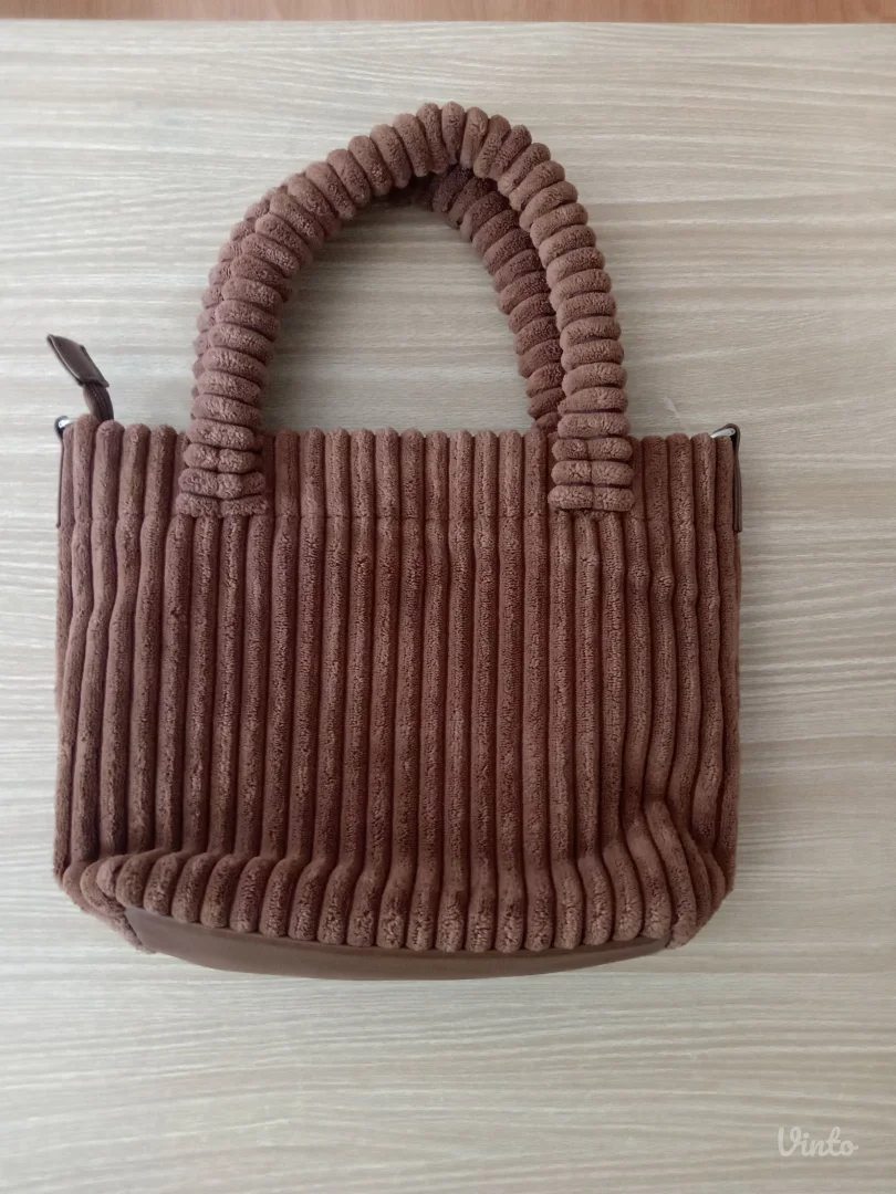 Plišana torba.Deichman.Novo!