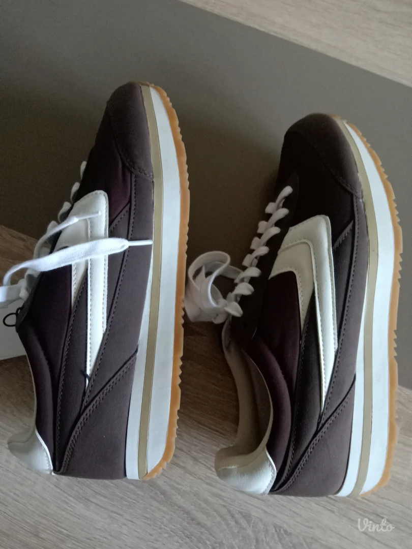 Patike.Bershka.Novo!