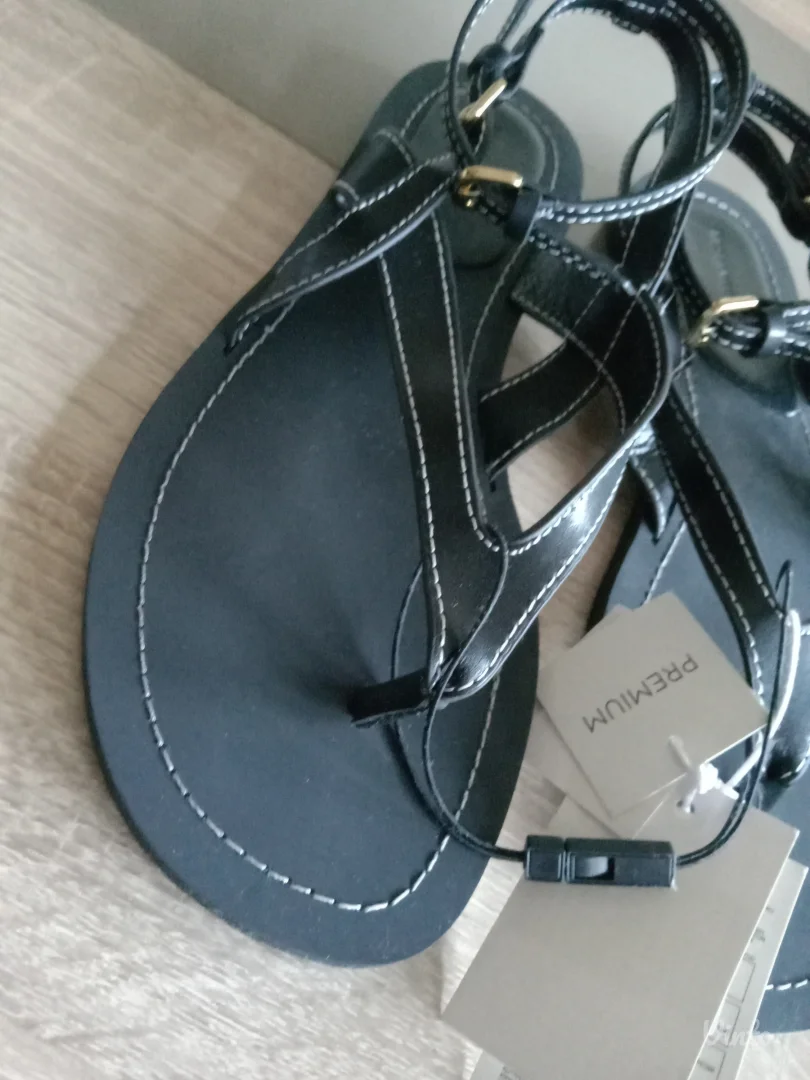 Kožne sandale.Reserved.Novo!