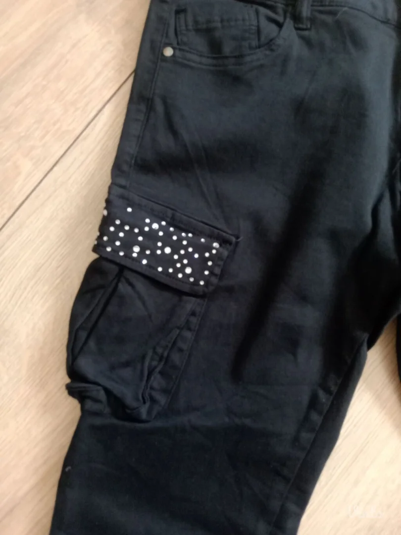 Kargo pantalone sa cirkonima.Italy.Novo!